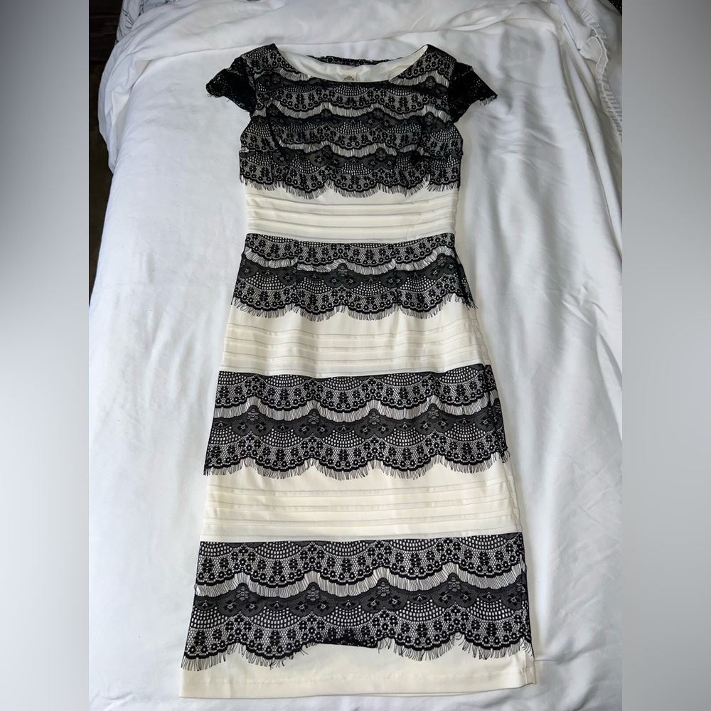 Sangria Black and White MIDI Dress